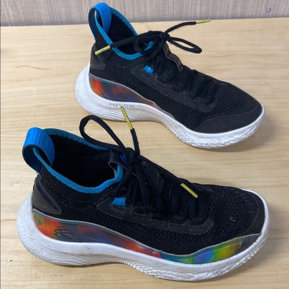 Under Armour Curry‎ Flow 8 black tie dye kids size 4.5 youth sneaker - Picture 3 of 7